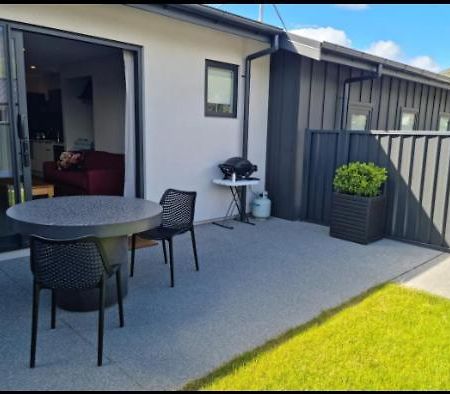 וואנאקה Guest House On Sapphire מראה חיצוני תמונה